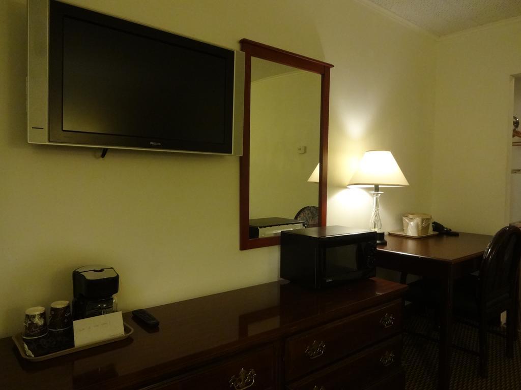 Gorham Motor Inn Bagian luar foto